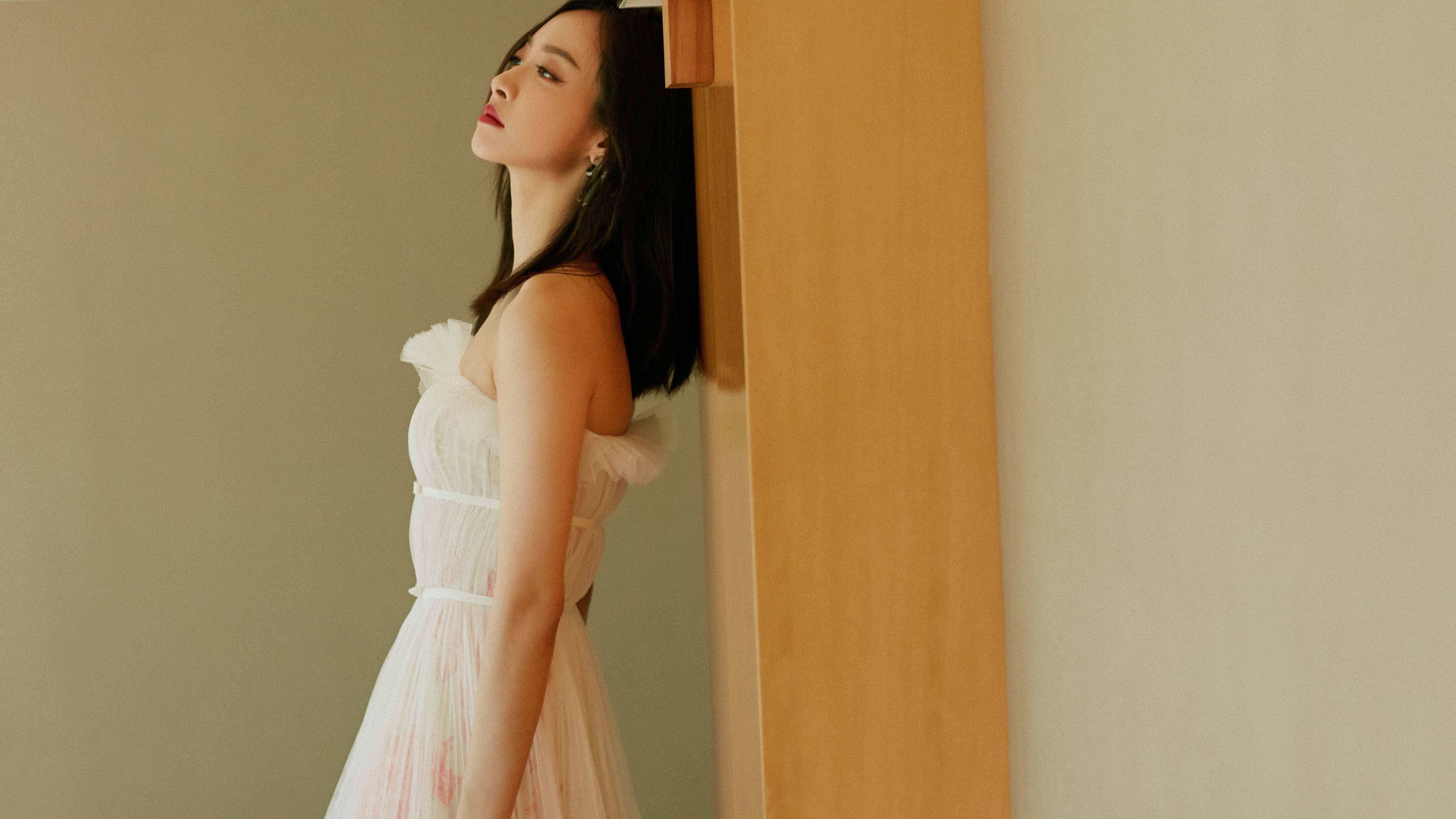 佛罗伦萨队在周末比赛中夺得胜利，佛伦罗萨球队