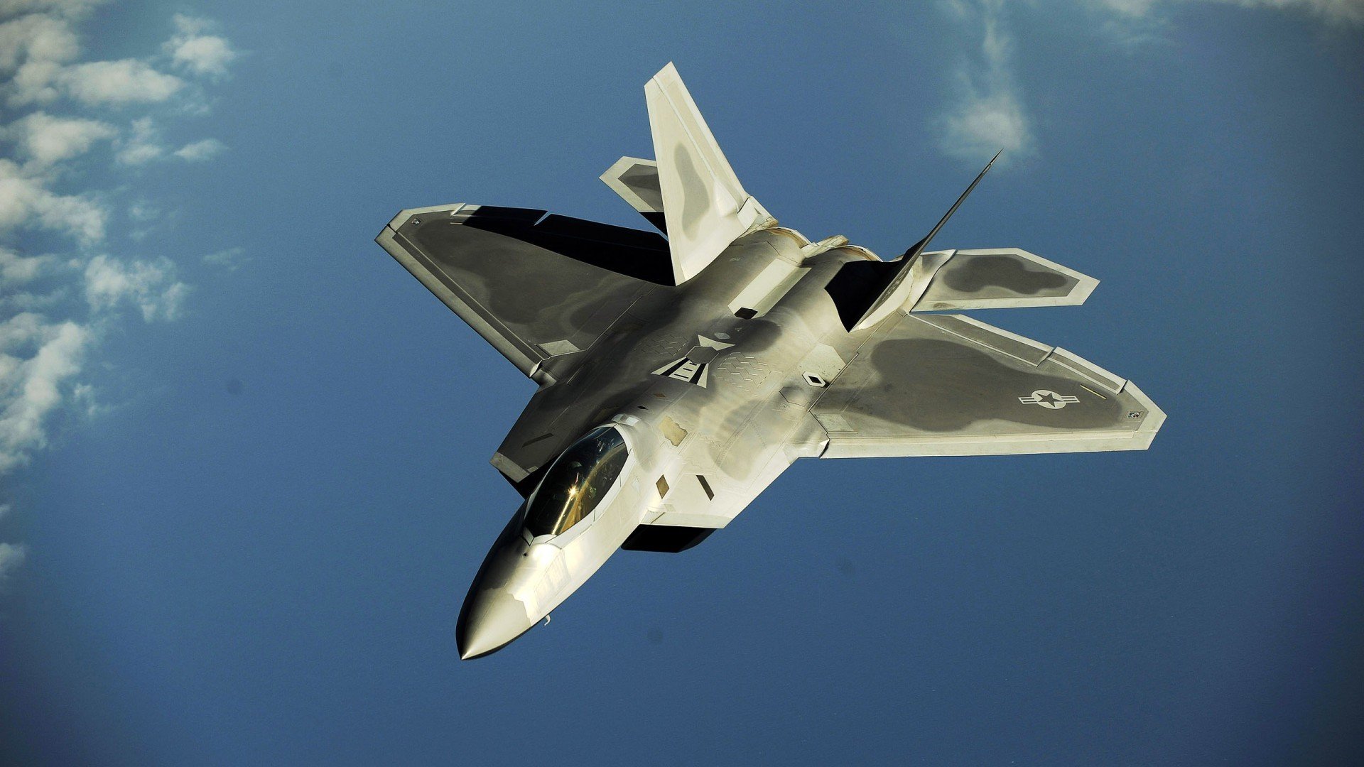 快船险胜湖人，抢七大战中乔治篮下统治全场，快船队的乔治