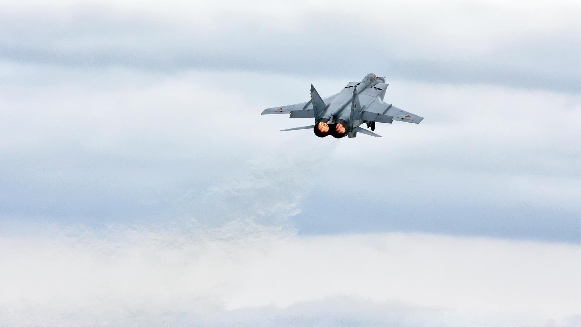 全国青少年马拉松锦标赛在青岛火热开启,青少年 马拉松