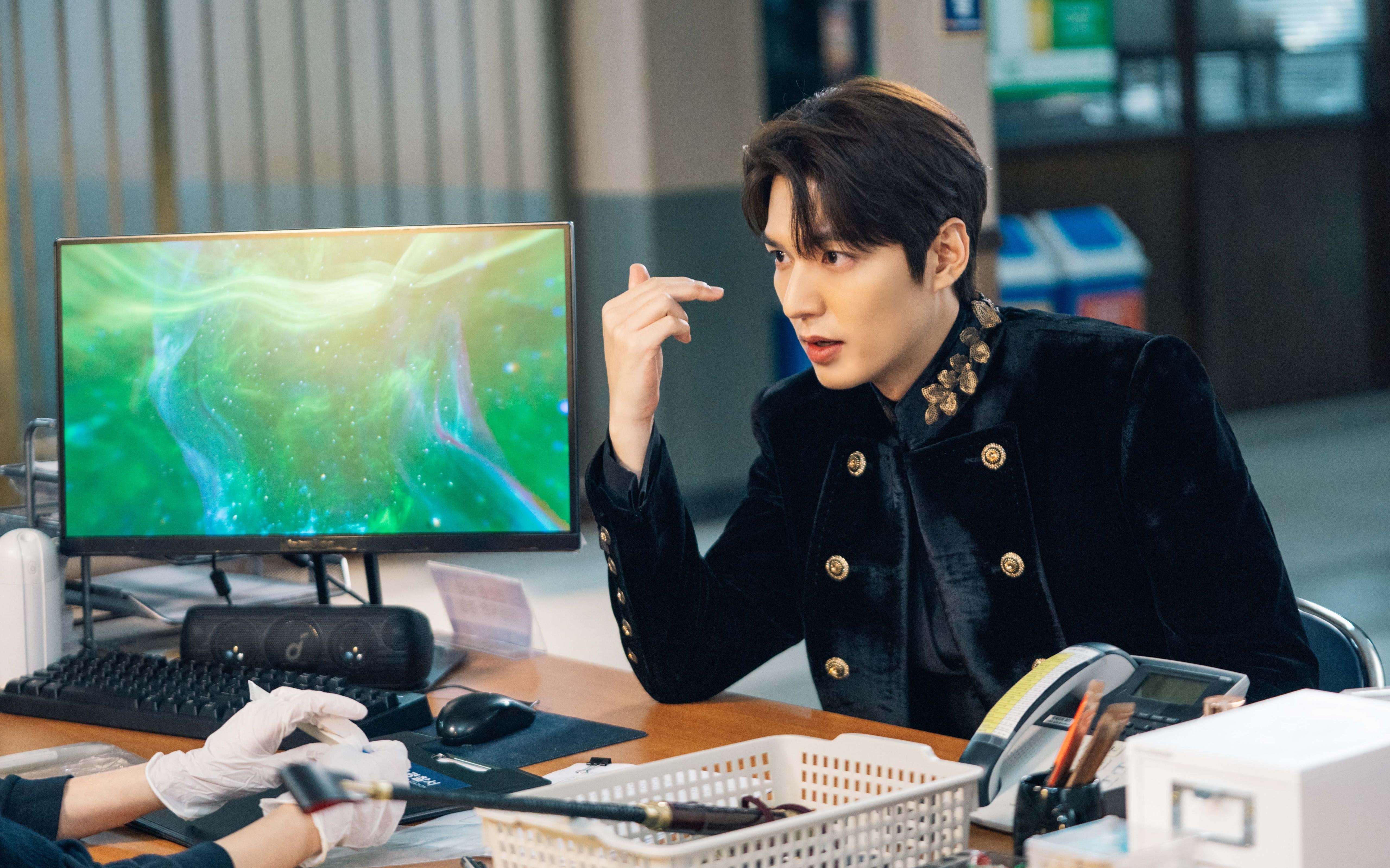 西甲冠军争夺:闪光瞬间点亮全场!,0203西甲冠军